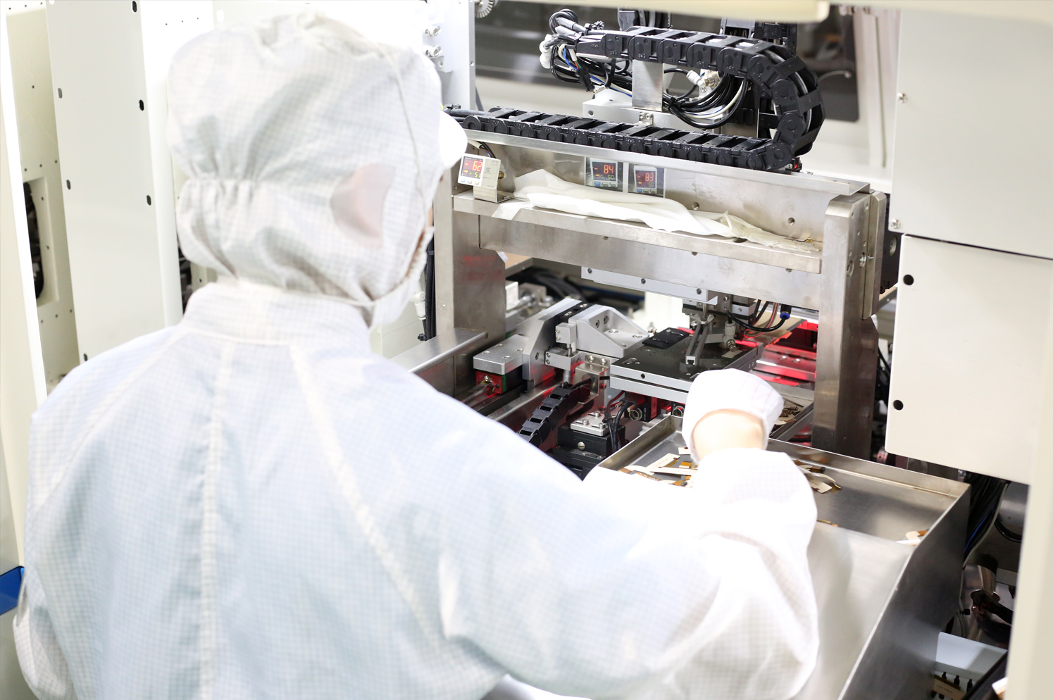 如何更好的選擇生產(chǎn)液晶屏的廠家？【海飛智顯】-工業(yè)液晶屏廠家